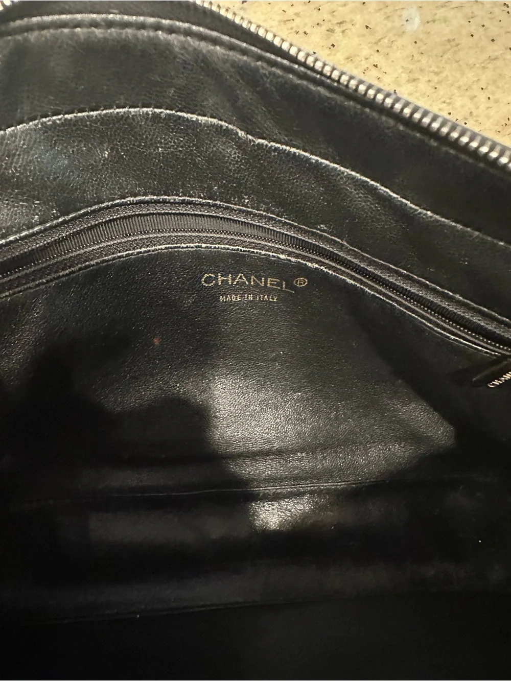 CHANEL Black Quilted Leather Shoulder Bag with Gold Chain